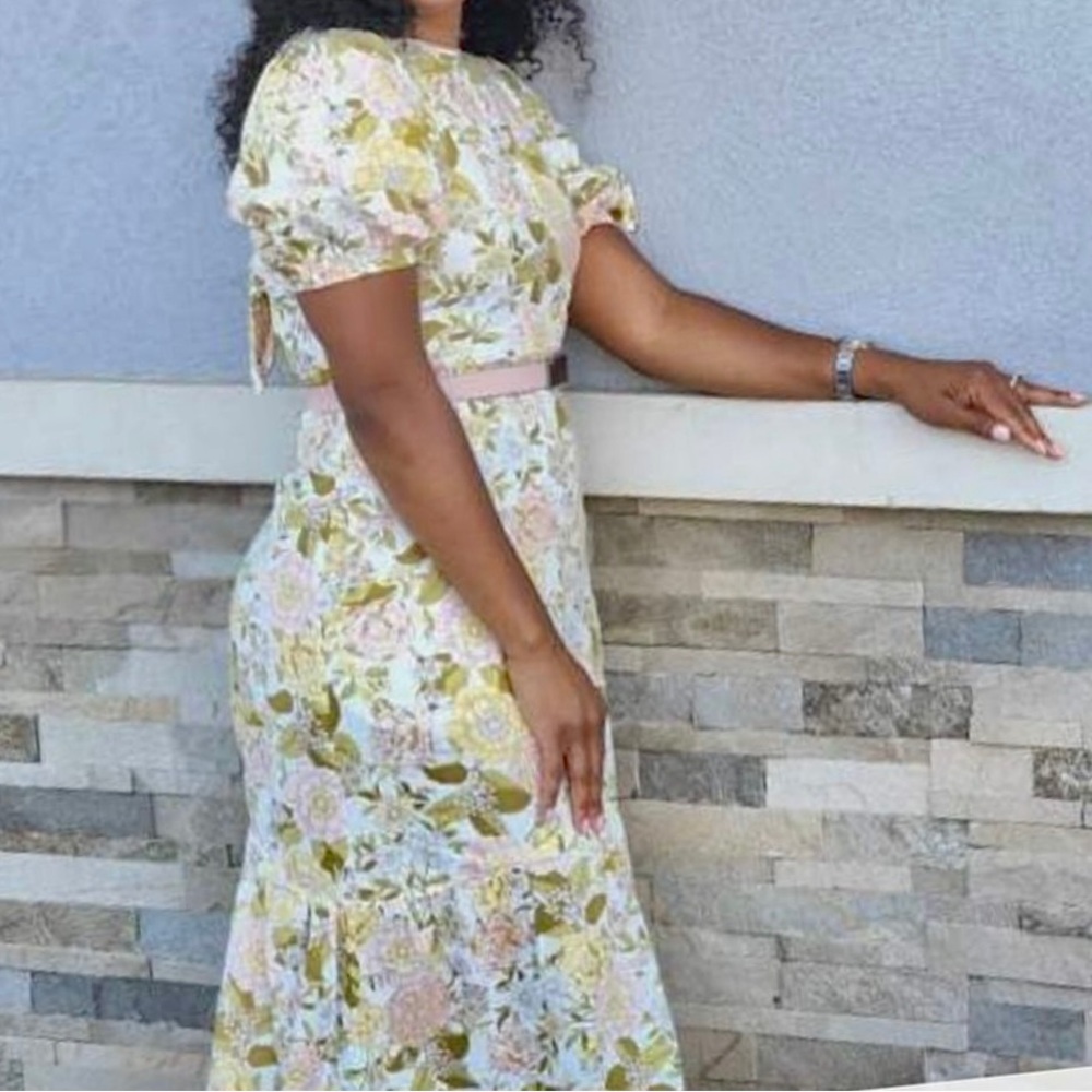 Last One Linen Floral Print Tie Back Midi Dress With Puff Sleeves & Side Pockets - Picture 3 of 11
